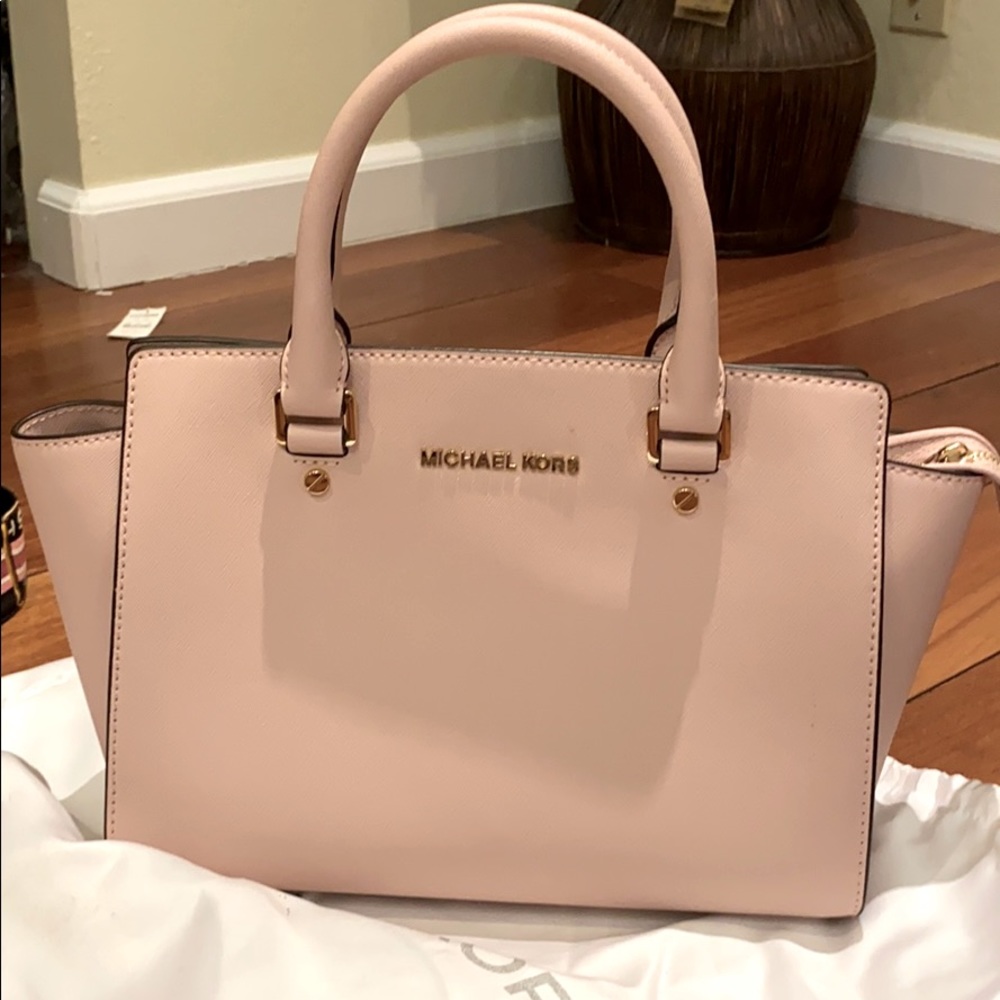 Michael Kors pink bag